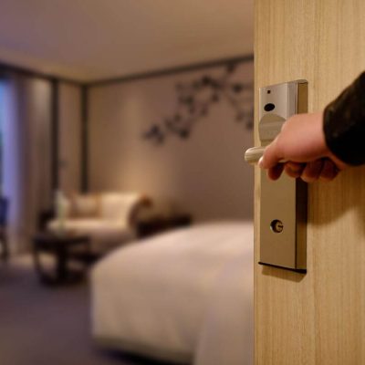 tự động bật tắt đèn